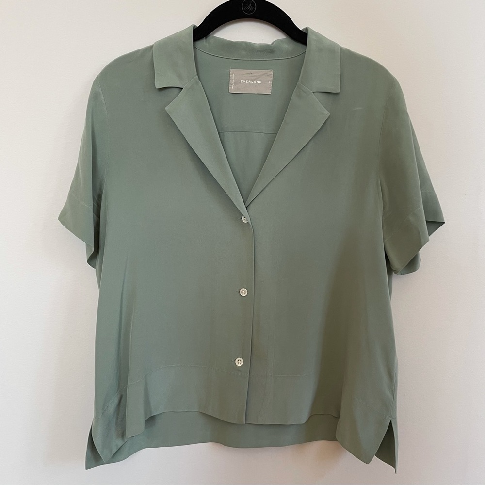 Everlane- The Silk Notch Collar Short Sleeve Shirt, celadon, size 4